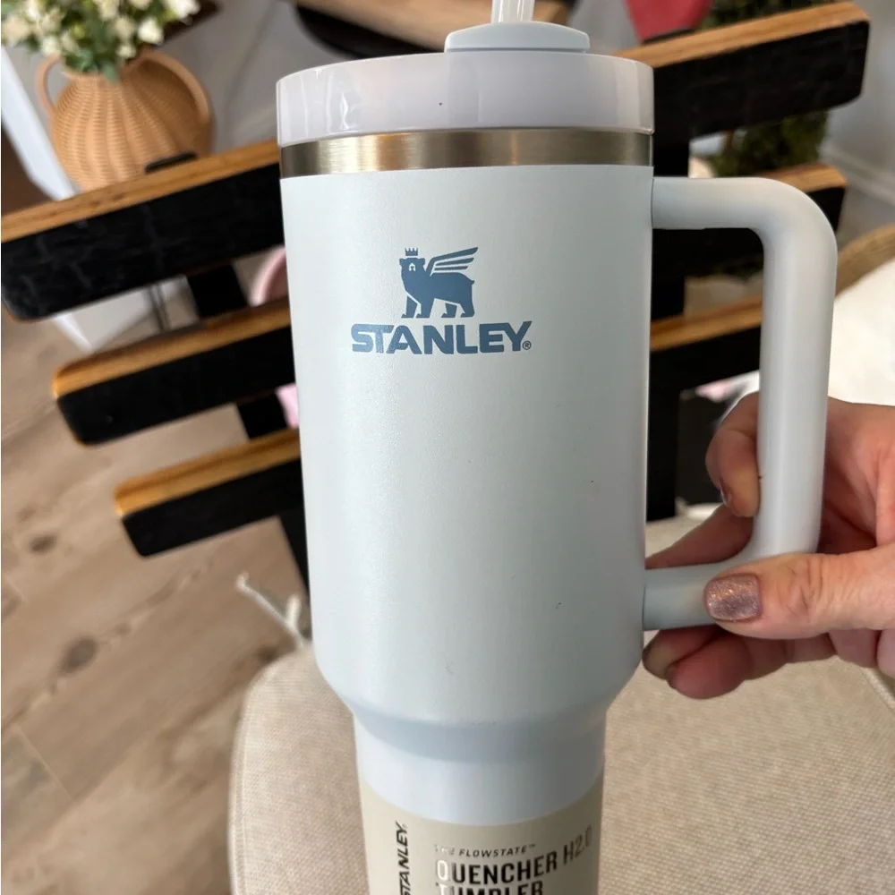 Stanley Navy and White Tumbler Duo - Set of 2 NWT - Picture 10 of 16